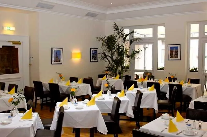 Drei Loewen Hotell München 4*,  Tyskland