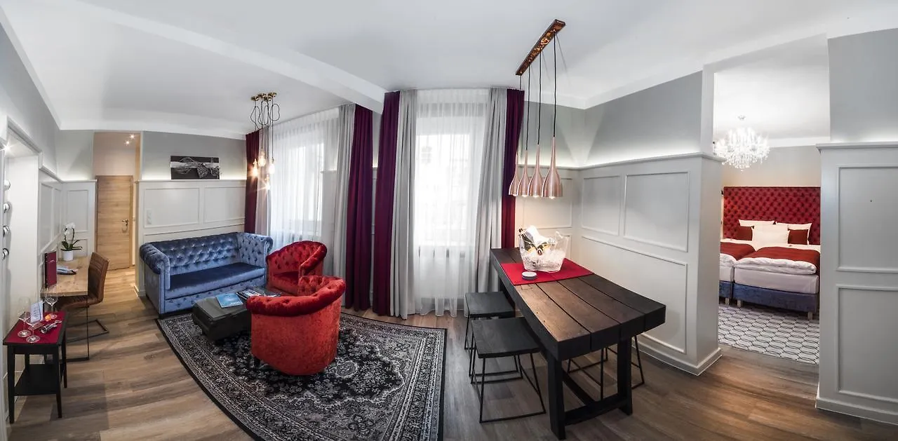 Drei Loewen Hotel Munich 4*,